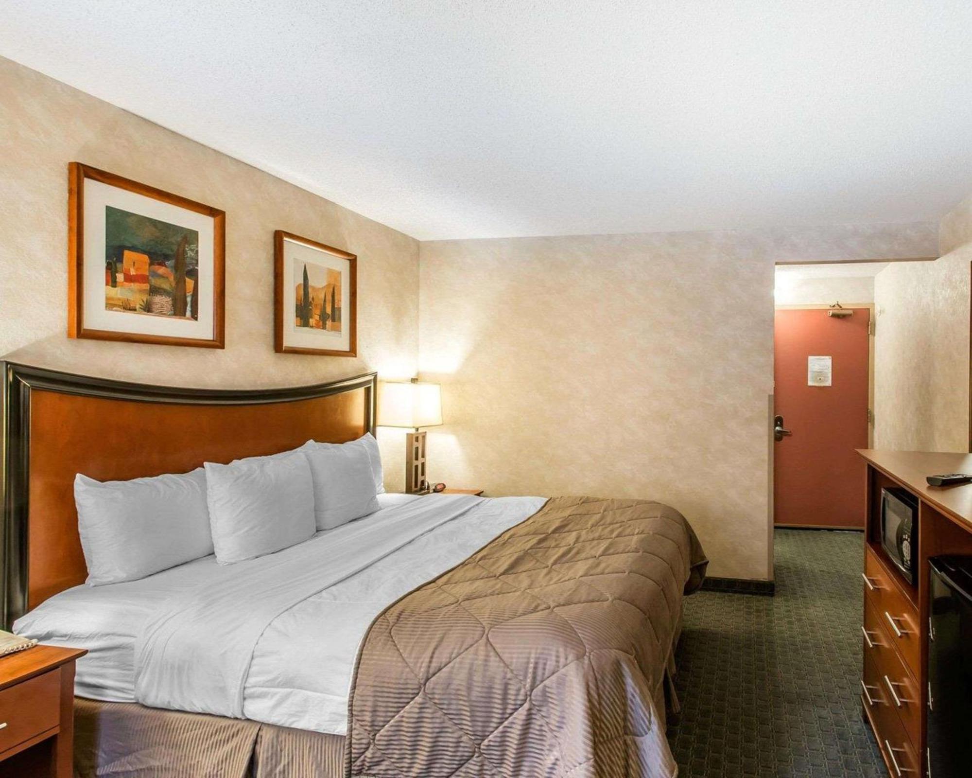 Quality Inn And Conference Center Greeley Downtown Exterior foto
